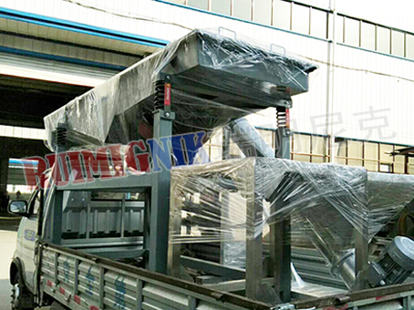 825-1S.jpg 825-1S.jpg